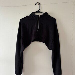 bershka cropped black hoodie